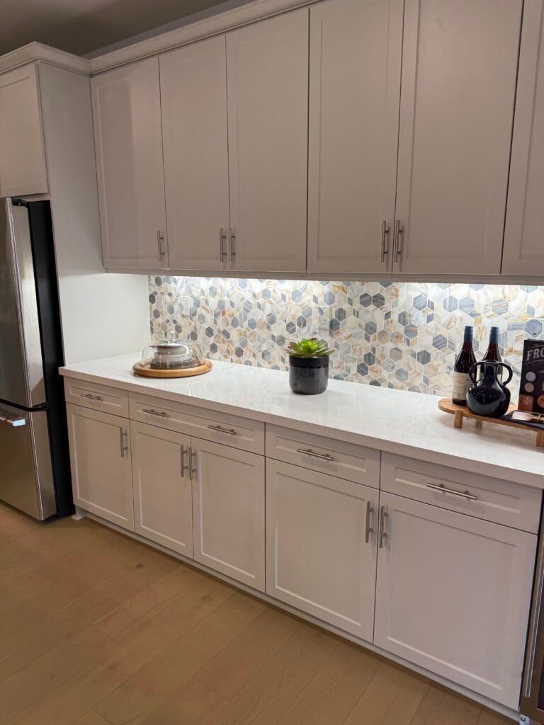 New kitchen cabinets, quartz countertop stainless steel. Rancho Bernardo Poway Scripps Ranch Rancho Santa Fe Fairbanks Ranch